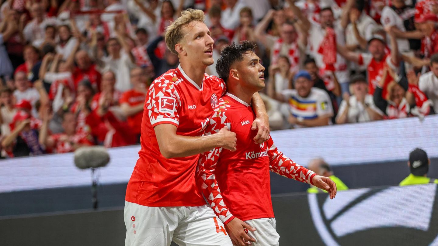 Vor Conference League Mainz - Samsunspor: Nelson Weiper und Nadiem Amiri