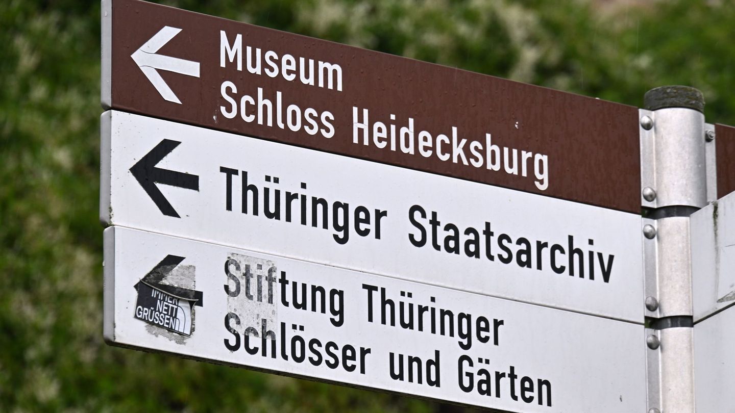 Um die Denkmäler zu schützen, gilt Böllerverbot. (Symbolbild) Foto: Martin Schutt/dpa