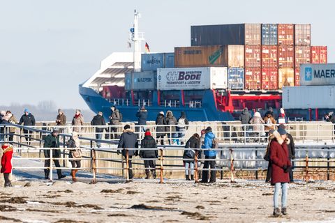Die Industrieproduktion in Schleswig-Holstein ist in den ersten drei Quartalen 2025 zurückgegangen. (Symbolbild) Foto: Markus Sc