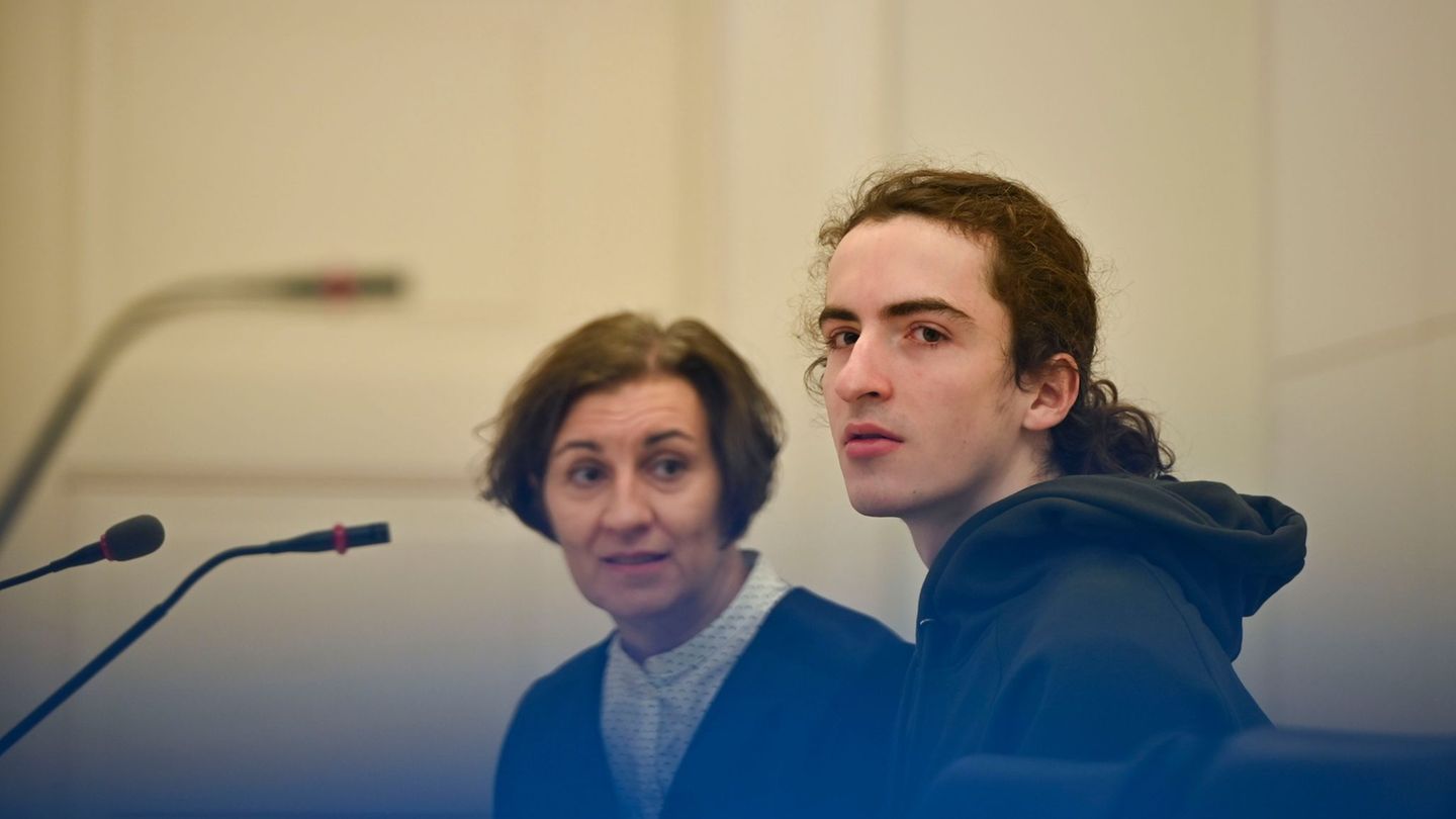 Bundeswehr an Schulen: Arbeitsstunden für Ex-Schüler wegen Beleidigung von Soldat