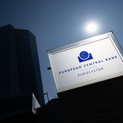 Die Euro-Währungshüter der EZB blicken regelmäßig auf Konjunktur und Inflation im Währungsraum. (Archivbild) Foto: Boris Roessle