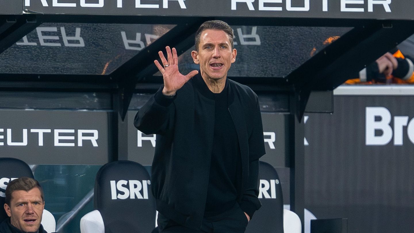 Daniel Bauer geht auch in das Freiburg-Spiel als Interimstrainer. (Archivfoto) Foto: David Inderlied/dpa