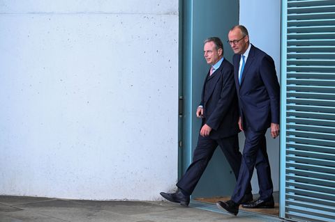 Bundeskanzler Friedrich Merz kommt dem belgischen Ministerpräsidenten Bart De Wever in der Frage der Nutzung russischer Gelder e