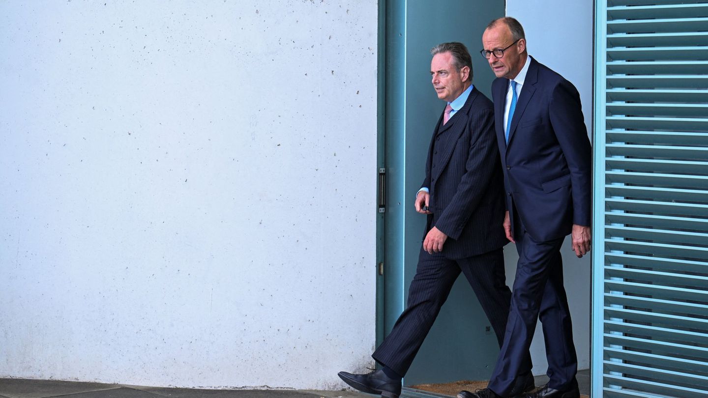 Bundeskanzler Friedrich Merz kommt dem belgischen Ministerpräsidenten Bart De Wever in der Frage der Nutzung russischer Gelder e