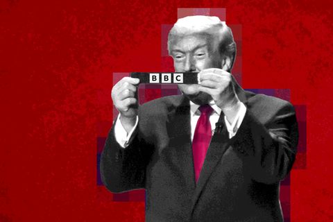 Trump-Illustration: er hält einen Zettel  hoch mit einem BBC-Logo