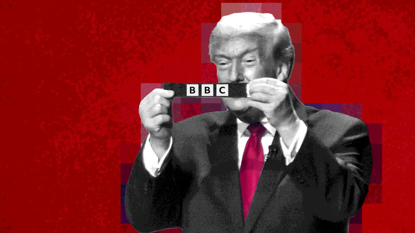 Trump-Illustration: er hält einen Zettel  hoch mit einem BBC-Logo