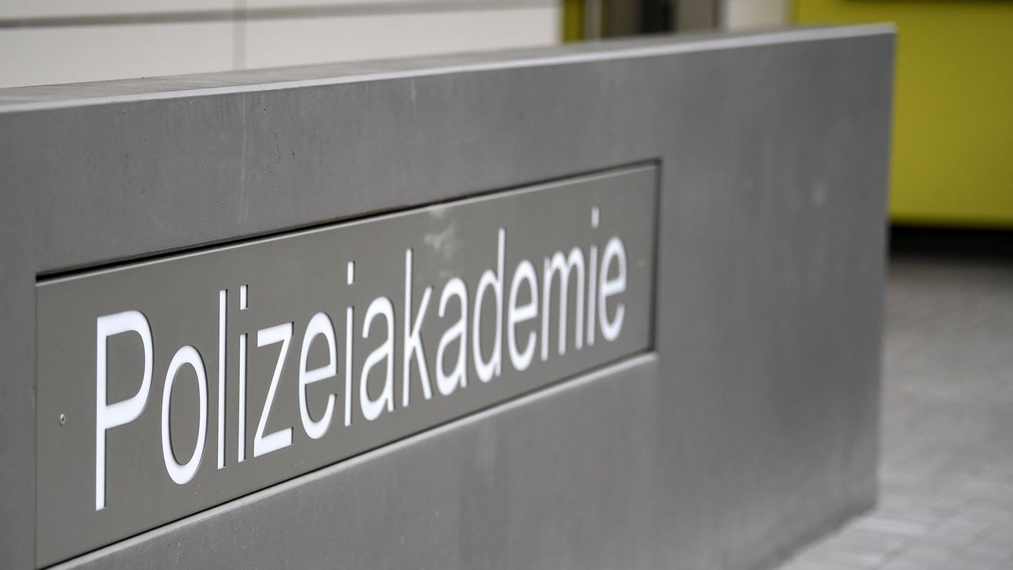 Mehrere Nachwuchskräfte und ein Schießtrainer werden vorsorglich wegen Unwohlseins im Krankenhaus untersucht. (Archivbild) Foto: