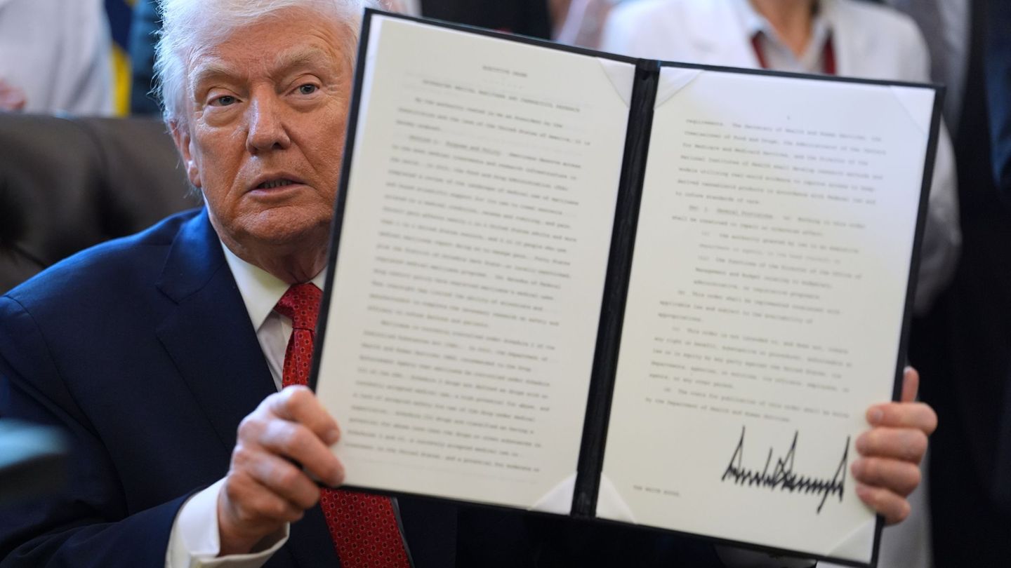 Trump will, dass sich die Ukraine bewegt. Foto: Evan Vucci/AP/dpa