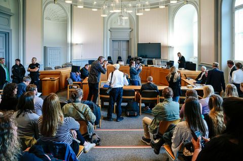 Die Staatsanwaltschaft hat eine lebenslange Haftstrafe beantragt. (Archivbild) Foto: Frank Molter/dpa