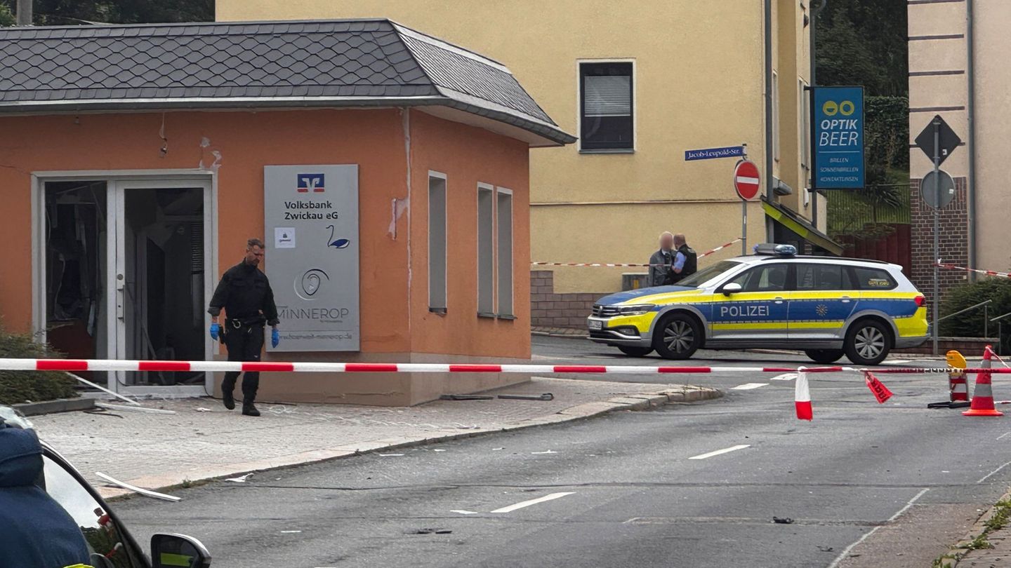 Sprengungen von Geldautomaten nehmen in Sachsen wieder zu. (Archivbild) Foto: Stephan Fricke/NEWS5/dpa