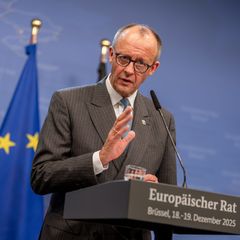 Für Kanzler Merz war der Gipfel eine Bewährungsprobe als europäische Führungsfigur. Foto: Michael Kappeler/dpa