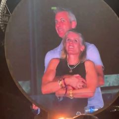 Kristin Cabot und ihr damaliger Chef auf der Coldplay Kiss Cam