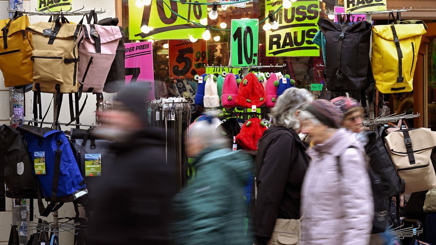 Konsumklima: Kauflaune rutscht am Jahresende auf einen Tiefpunkt