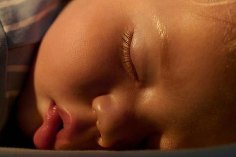 Die Qualität der Windel ist entscheidend für den erholsamen Schlaf eines Babys – und der ganzen Familie