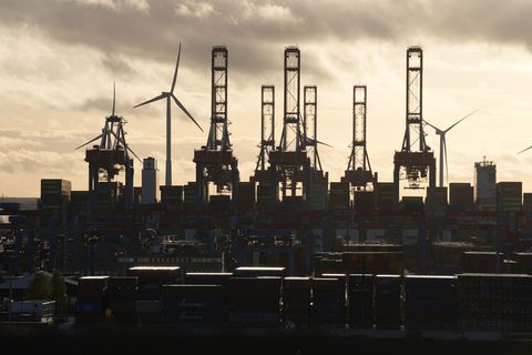 Die Bundesbank sieht für 2026 erste Lichtblicke für die deutsche Wirtschaft nach drei mageren Jahren. (Symbolbild) Foto: Marcus