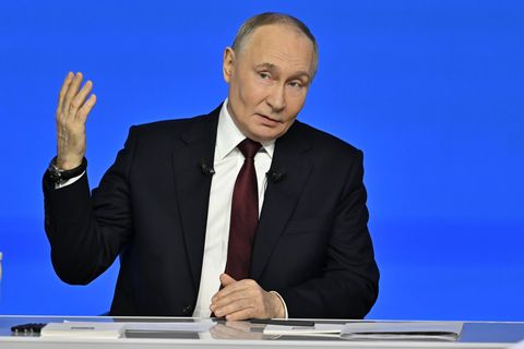 Putins Fragestunde: "Es ist Freitag. Kann ich Bier saufen?" 