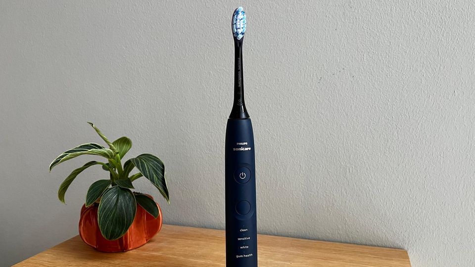 Schallzahnbürste Test: Philips Sonicare 7100