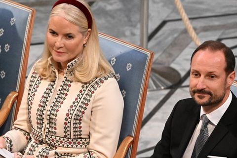 Mette-Marit bei einer Veranstaltung mit Kronprinz Haakon.