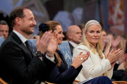 Mette-Marit (r.) bei der Nobelpreis-Verleihung
