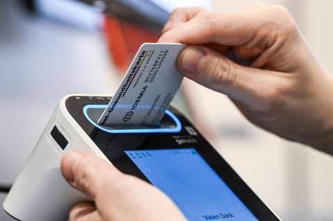 Aufgrund einer bundesweit verpflichtenden technischen Umstellung zum neuen Jahr kann es laut KV Berlin in Praxen zu längeren War