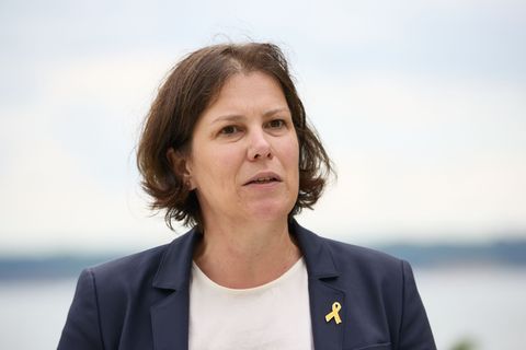 Schleswig-Holsteins Landtagspräsidentin Kristina Herbst (CDU) wünscht den Menschen Land ein frohes Weihnachtsfest und ein gutes,