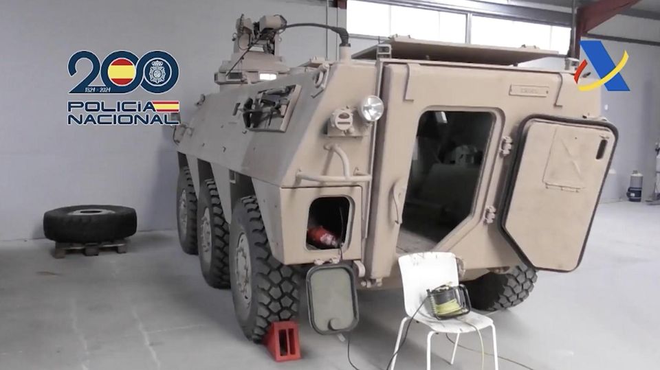 Polizei findet Panzer in Versteck von krimineller Bande