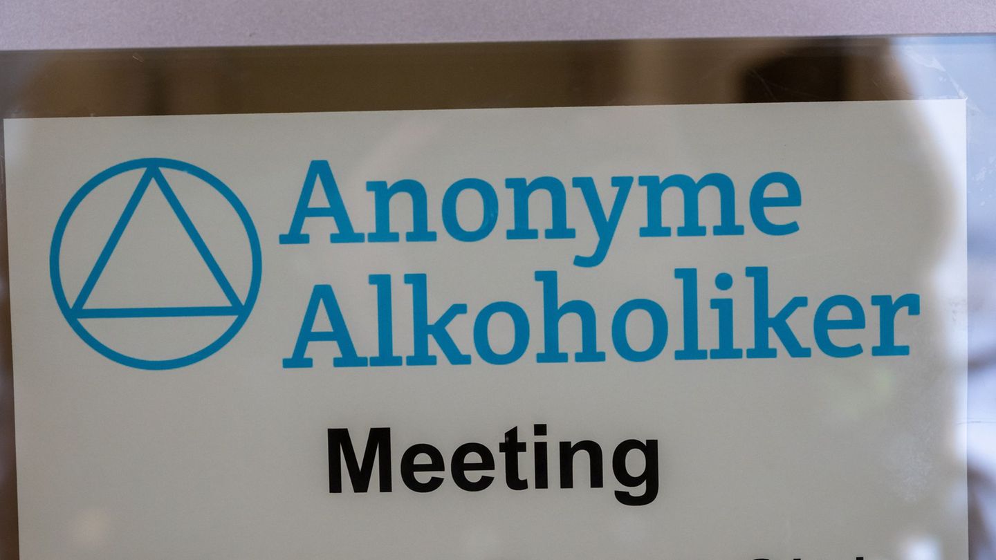 Selbsthilfegruppe: Anonyme Alkoholiker bieten Hilfe an den Weihnachtstagen