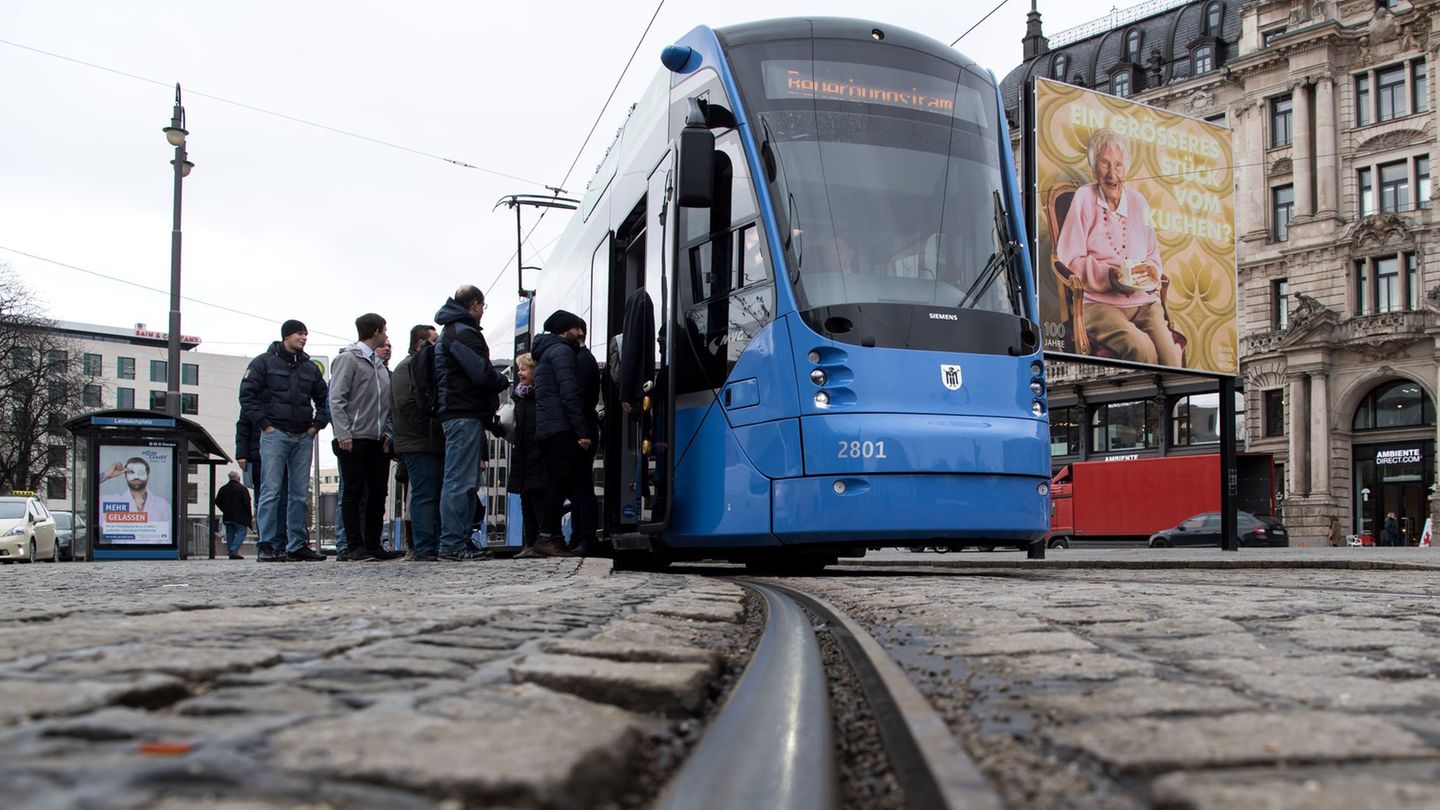 Nahverkehr: Busse und Bahnen in Bayern: größeres Angebot als vor Corona