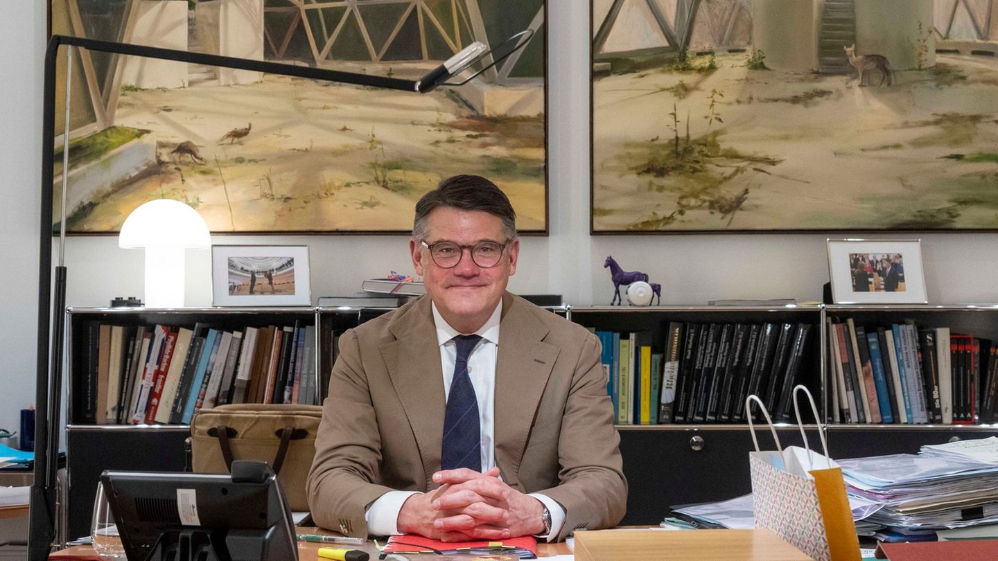 Weihnachtsbaum: Für Ministerpräsident Rhein muss es eine Kiefer sein