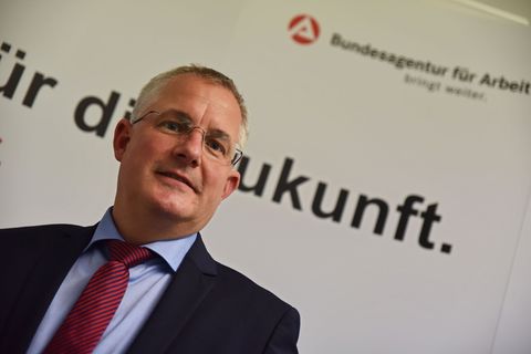 Der Leiter der Regionaldirektion der Arbeitsagentur, Markus Behrens, sieht in einigen Bereichen Lichtblicke für das kommende Jah