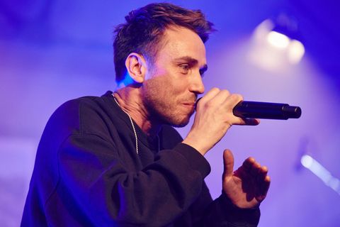 Sänger Clueso feiert mit Familie - und mit einem besonderen Weihnachtsbaum. (Archivbild) Foto: Georg Wendt/dpa