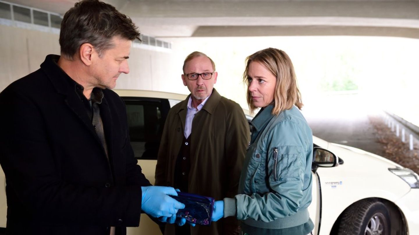 "München Mord: Eine echte Täuschung": Das Kommissars-Trio Harald Neuhauser (Marcus Mittermeier, l.), Ludwig Schaller (Alexande