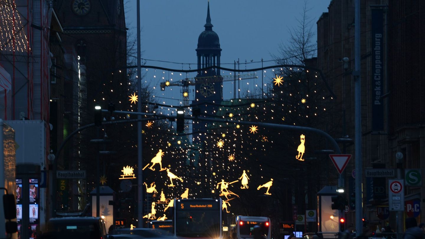 In Hamburg dominieren am Wochenende viele Wolken. Foto: Marcus Brandt/dpa