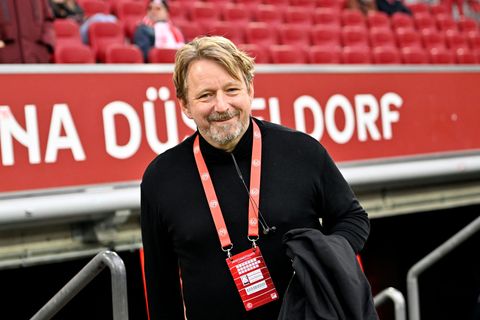 Premiere im Stadion für Fortunas neuen Sportvorstand Sven Mislintat. Foto: Anke Waelischmiller/dpa