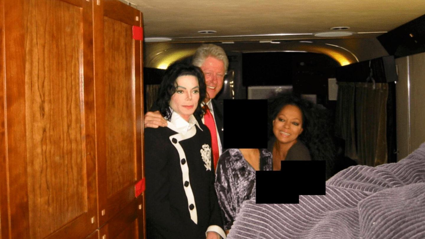 Auch Pop-Legende Michael Jackson ist ebenso Teil der Akten wie Sängerin Diana Ross. Auf diesem Bild posieren sie mit Bill Clinton