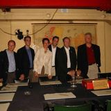 Ebenfalls unbekannt ist, wie Epstein zu Schauspieler Kevin Spacey stand. Er ist beispielsweise auf diesem Bild zu sehen (2.v.r.), rechts neben ihm: erneut Ex-Präsident Bill Clinton