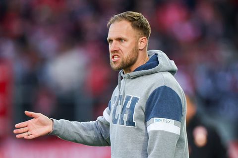 Trainer Daniel Brinkmann und Hansa Rostock hatten den 1. FC Saarbrücken zu Gast. Foto: Christoph Reichwein/dpa