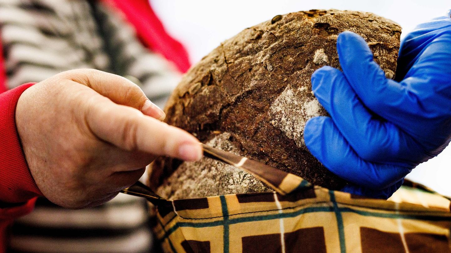 Die Tafeln in Hamburg und Schleswig-Holstein blicken auf ein schwieriges Jahr zurück. (Archivbild) Foto: Carsten Koall/dpa
