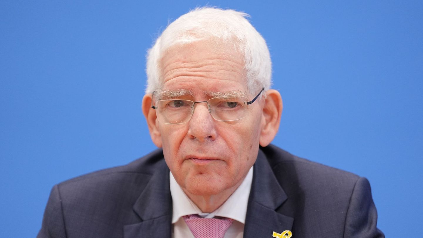 Zentralratspräsident Josef Schuster beobachtet eine Gewöhnung an Antisemitismus in Deutschland. (Archivbild) Foto: Soeren Stache