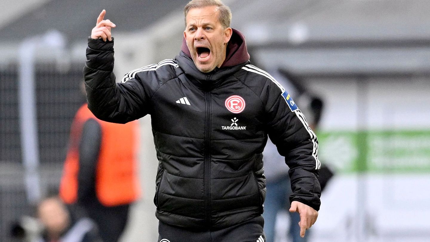 Zukunft ungewiss: Die Entscheidung, ob Markus Anfang Fortuna-Trainer bleiben darf, steht aus. Die Spieler loben seine Arbeit und