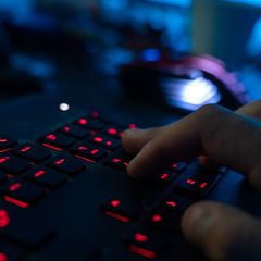 Die Speicherung von IP-Adressen soll bei der Kriminalitätsbekämpfung helfen. (Symbolbild) Foto: Nicolas Armer/dpa