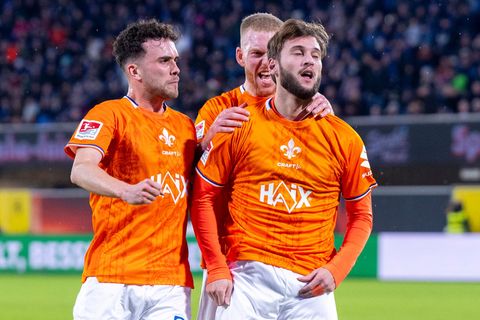 Darmstadt freut sich über eine starke erste Saisonhälfte. Foto: David Inderlied/dpa