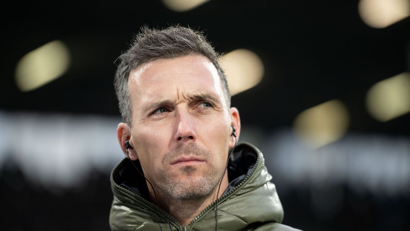 Christian Eichner geht nach reichlich Unruhe beim KSC mit einem 2:2 in Bochum in die Winterpause. Foto: Fabian Strauch/dpa