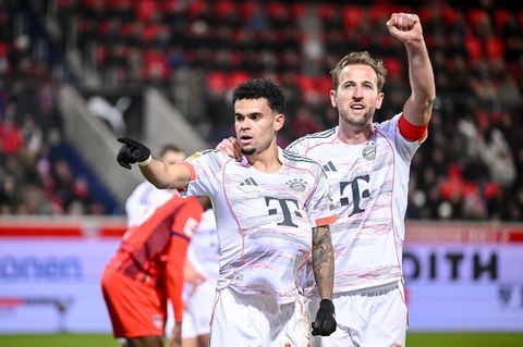 Bayern: Luis Diaz, der Torschütze, und Harry Kane feiern das 3:0 gegen Heidenheim