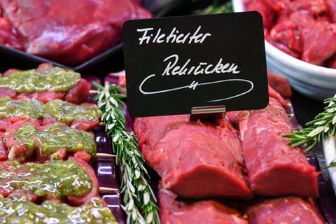 Mehr als 19.000 Wildtiere wurden im Jahr 2024 von den Forstämtern erlegt. (Archivbild) Foto: Jens Kalaene/dpa-Zentralbild/dpa