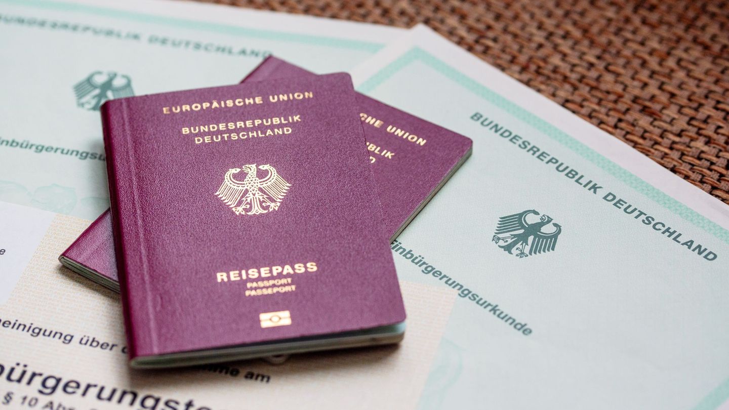 Bei Einbürgerungsverfahren sind in einigen Kommunen vereinzelt gefälschte Sprachzertifikate aufgefallen. (Symbolbild) Foto: Fern