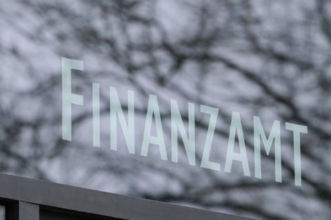 Das Stuttgarter Finanzamt. Bundesweit ist die Zahl der Klagen gegen Steuerbescheide stark gesunken. (Symbolbild) Foto: Bernd Wei