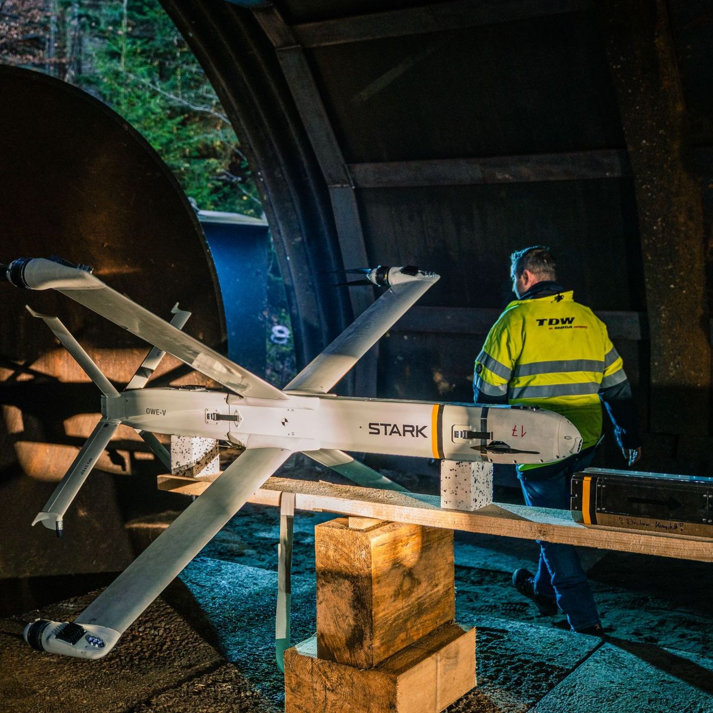 Nach Angaben von Stark Defence wurden mit der Drohne mehr als 800 mm Panzerstahl durchdrungen. Foto: Mbda Deutschland Gmbh/dpa