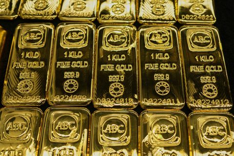 Der Goldpreis ist auf mehr als 4.400 US-Dollar gestiegen. Foto: Mark Baker/AP/dpa