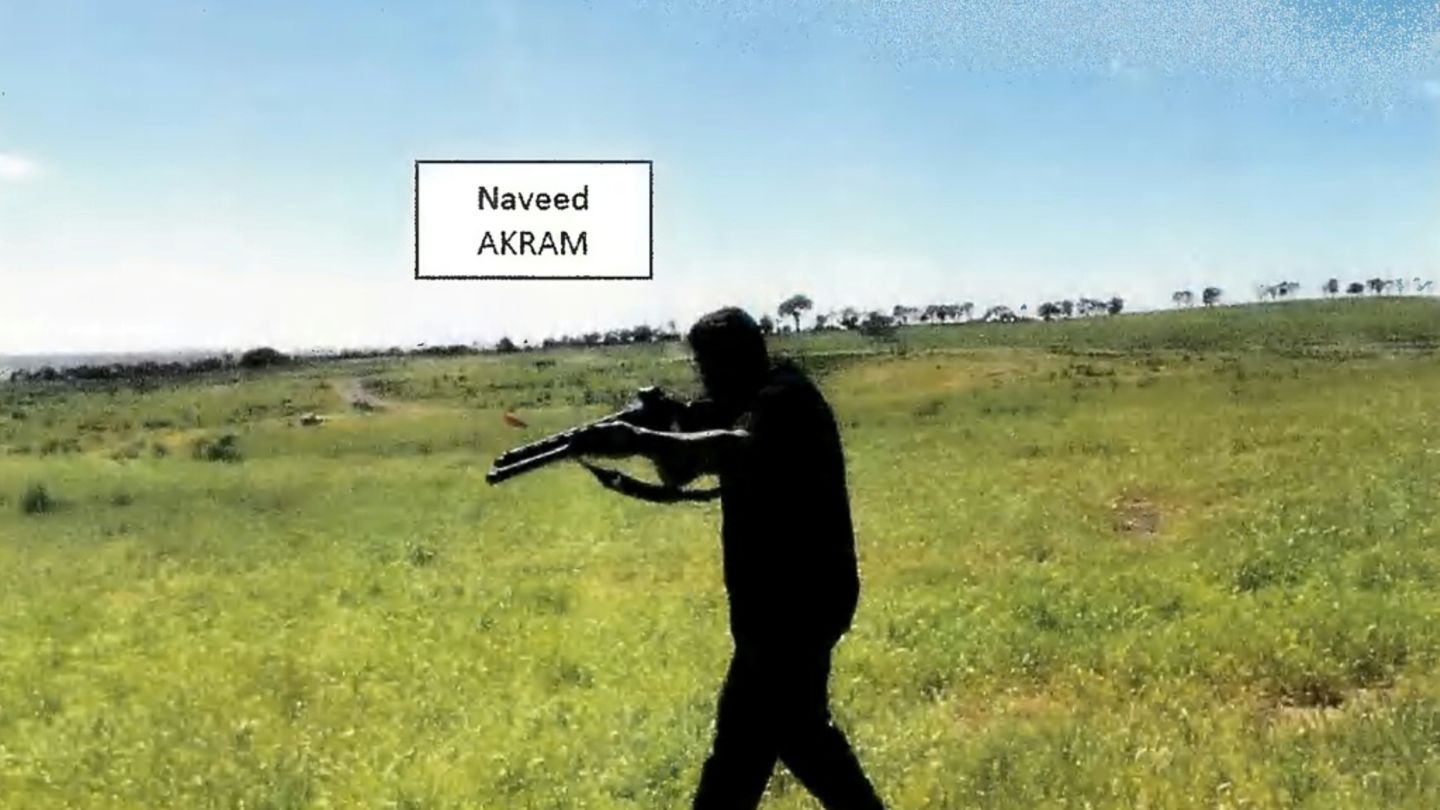 Einer der Attentäter beim Schusswaffen-Training